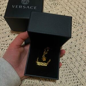 Versace chain